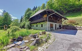 Appartement-3-Chambres-8-Couchages-Wifi-Montriond-Chebourins